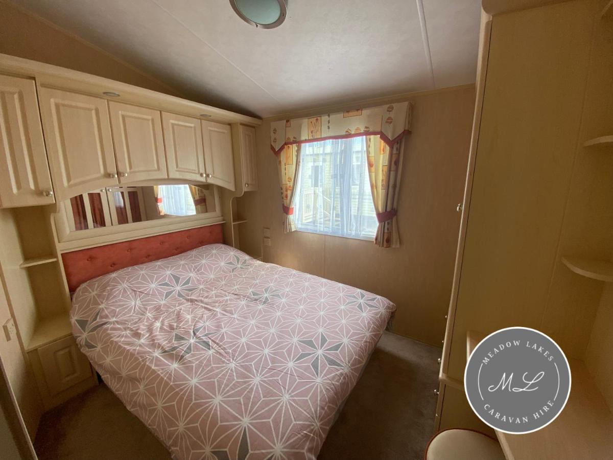 Coral Beach - Row 73 Van 2, Central Heating, Wifi, Bed Linen - Meadow Lakes Caravan & Lodge Hire Ingoldmells Exterior photo